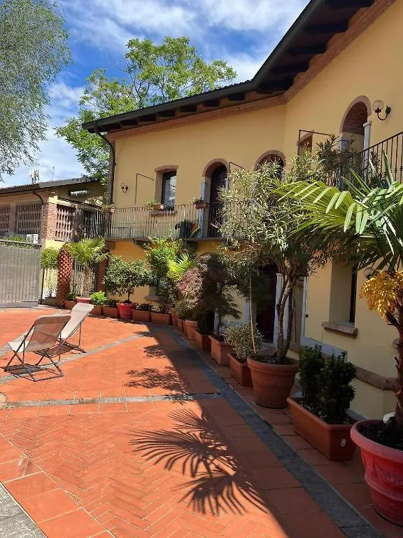 Monolocale Adelaide Abbadesse Guest House Milan Italy